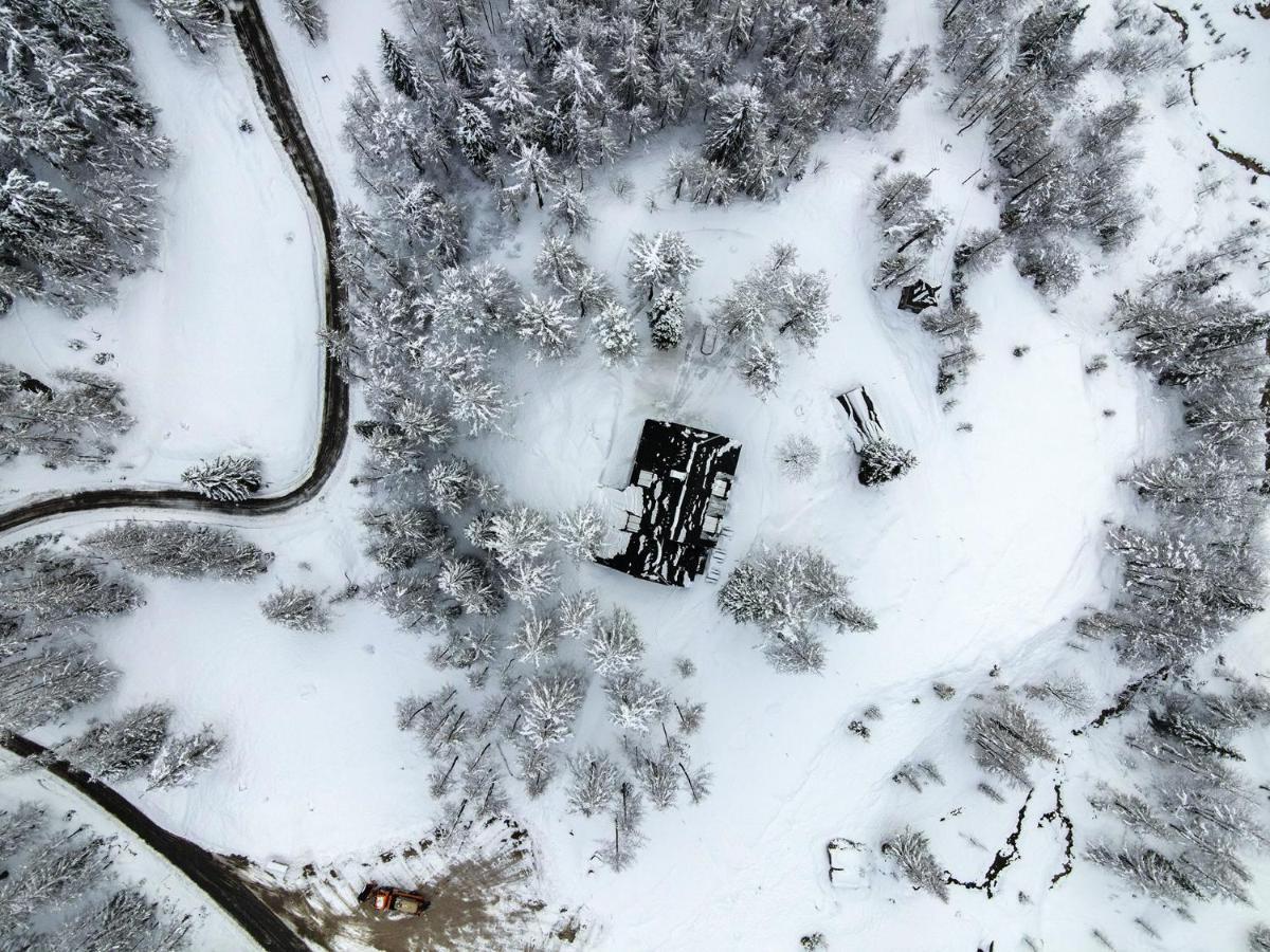 Отель Erjavceva Mountain Hut At Vrsic Pass Краньска Гора Экстерьер фото